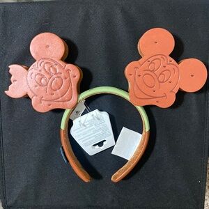 Mickey mint ice cream sandwich disney park ears